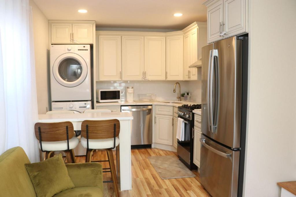 Uniondale Apartment | An Apartment for You to Relax - B