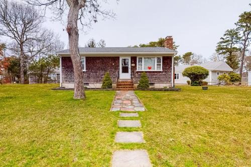 Bass River House | Anchors Await