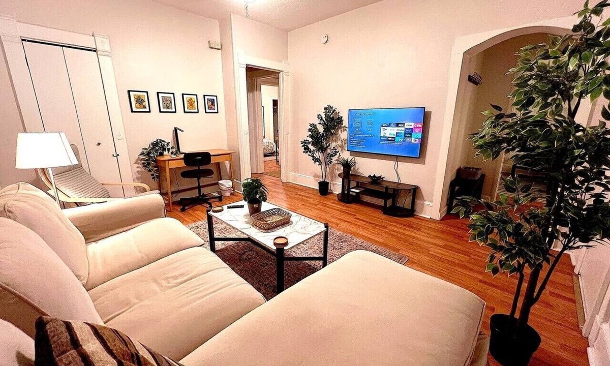 The Hill Apartment | B1-1 Walk to YALE Hospital - All Rooms with AC
