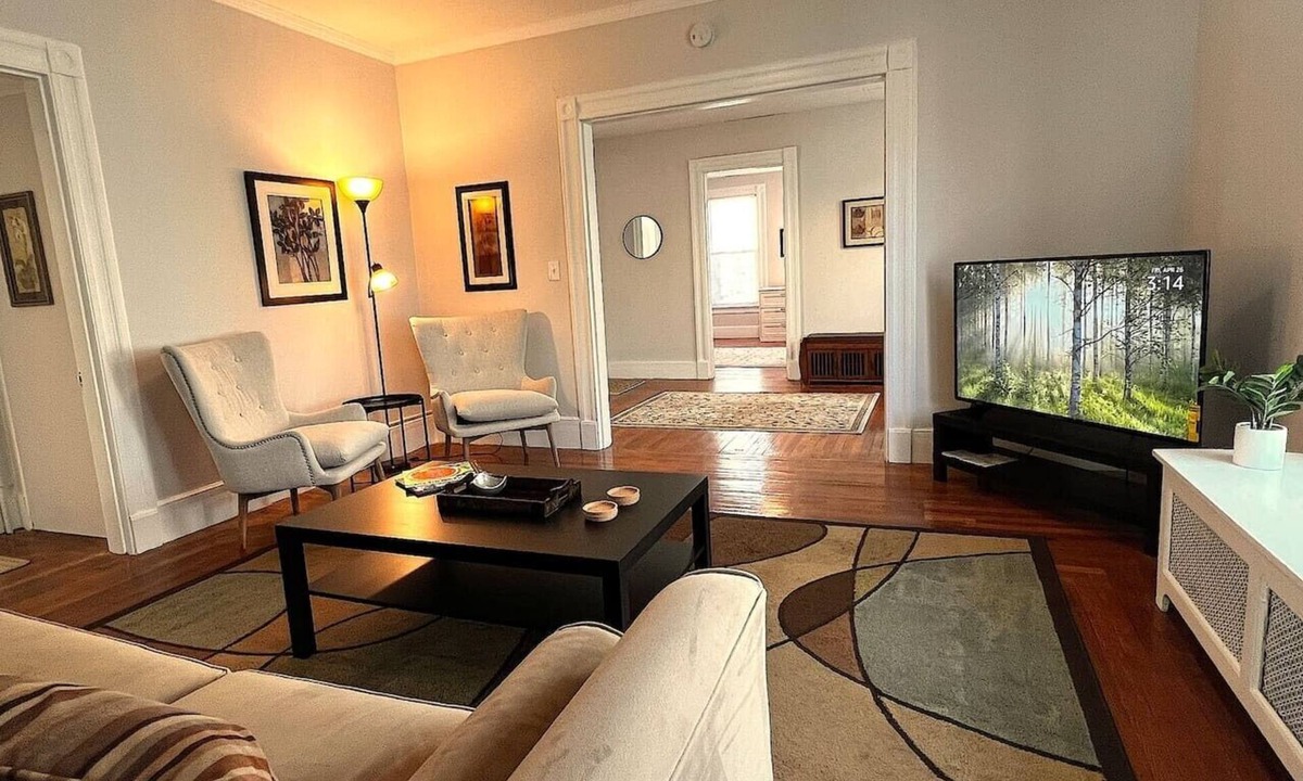 Dwight Apartment | B3-2 Dream Home Haven-All Rooms with AC