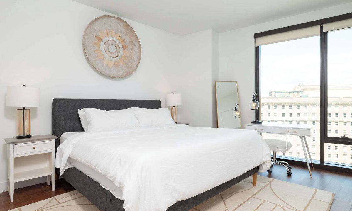 Bay Village Apartment | Back-Bay Lux Central 2BR Condo with Rooftop and Parking