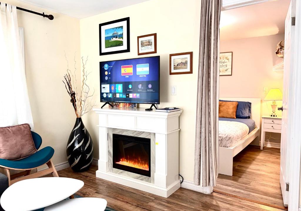 Old Town Historic District Apartment | Barker house-Sweet home