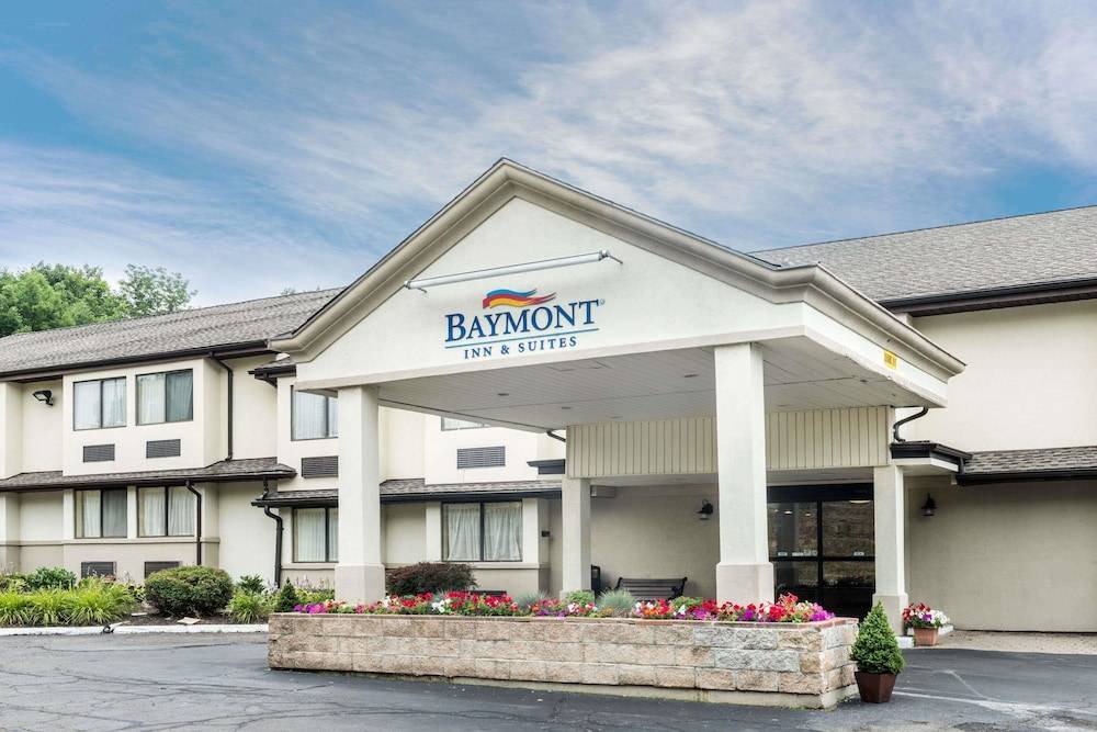 Branford Hotel | Baymont by Wyndham Branford/New Haven