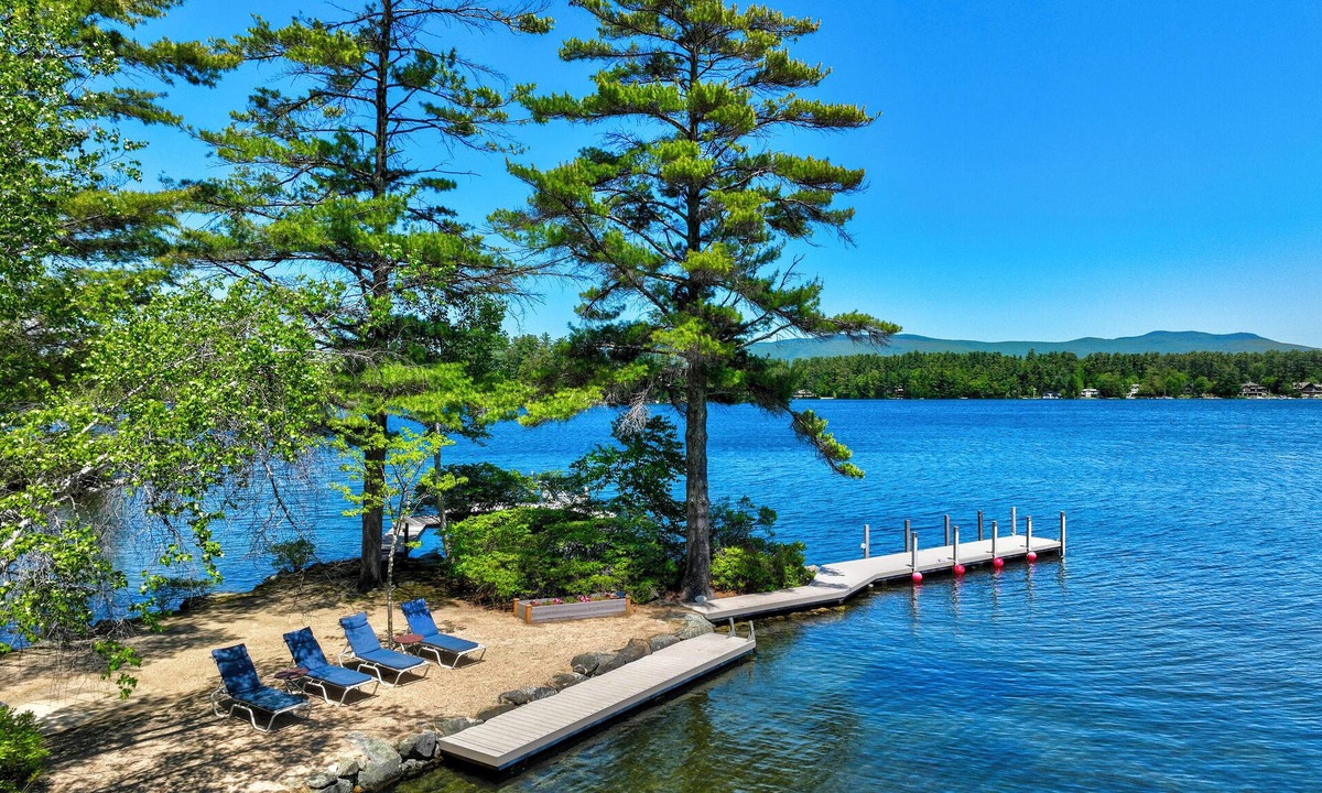 Moultonborough House | Beach & Mtn Views! Lakefront Moultonborough Home