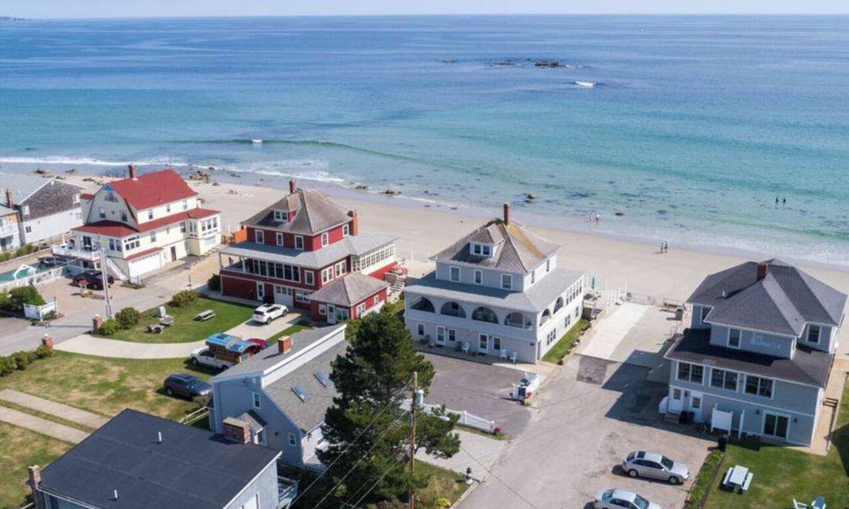 Wells Beach House | Beachfront 7-bedroom house in Wells perfect for family getaways