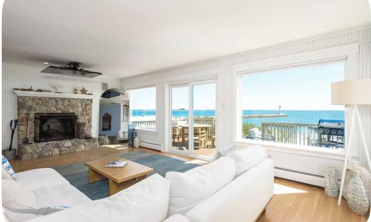 Westbrook Center House | Beachfront house. Spacious 4-bedroom house in charming Westbrook with AC