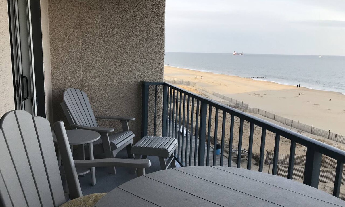 South Rehoboth Condo | Beachfront, Oceanfront, Rehoboth, DE on the Boardwalk