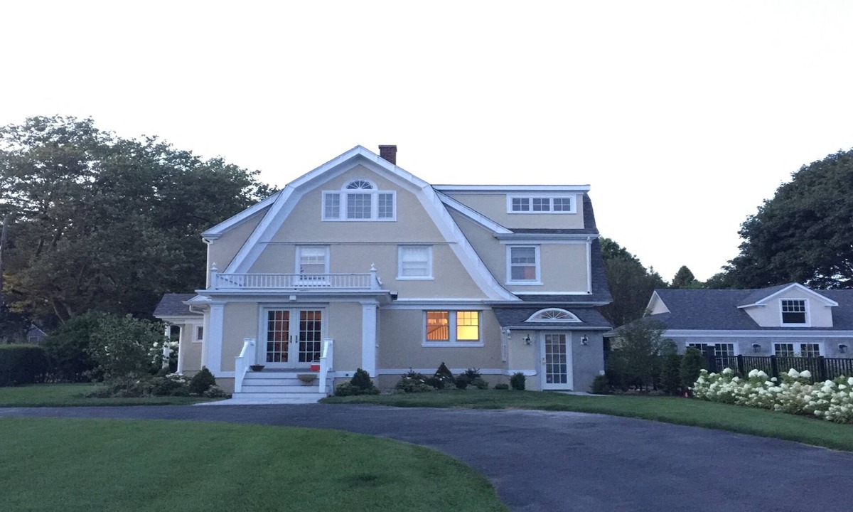 Falmouth House | Beautiful 5 Bedroom House with Pool & Guest House - Steps to Beach & Town