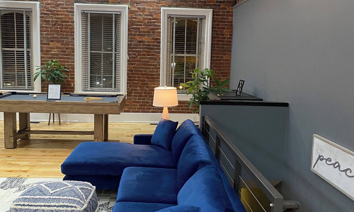 Corning Apartment | Beautiful apartment, located directly on Market street