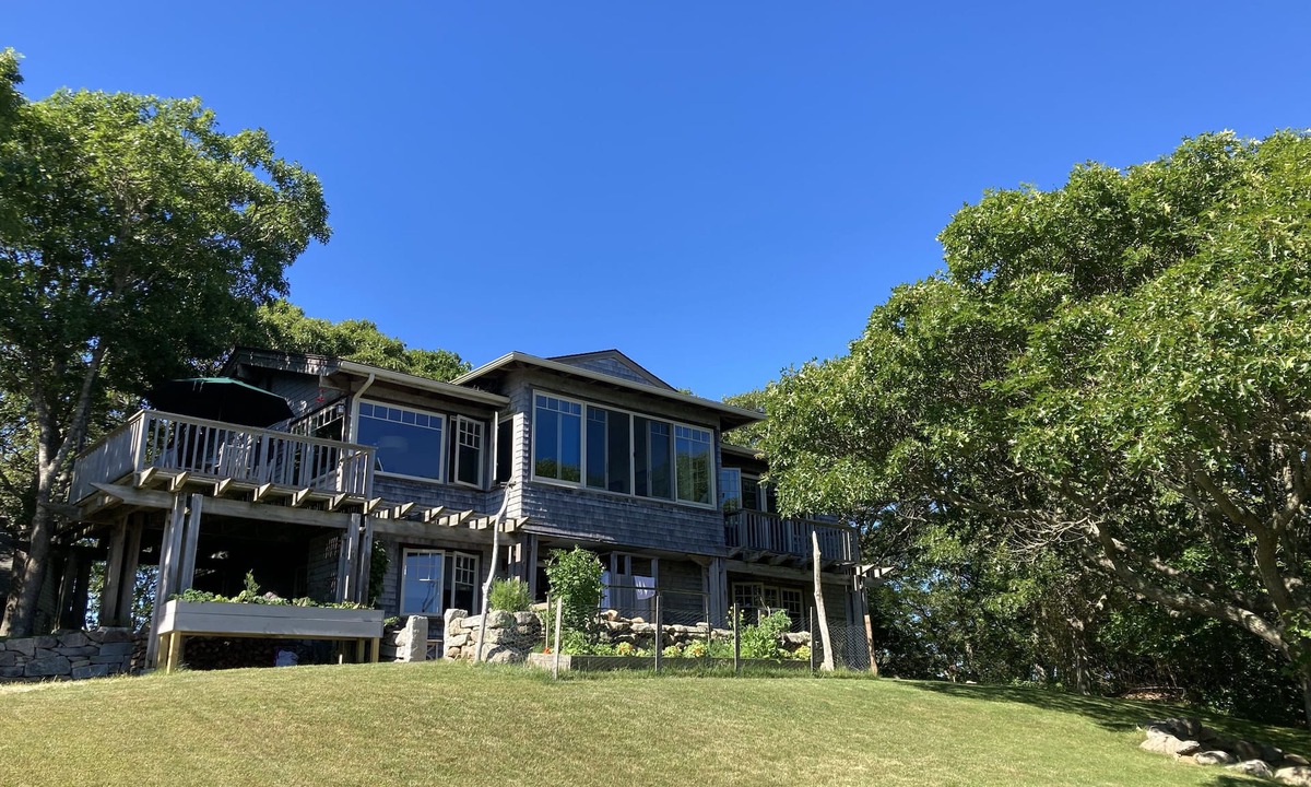 Aquinnah House | Beautiful Aquinnah Retreat
