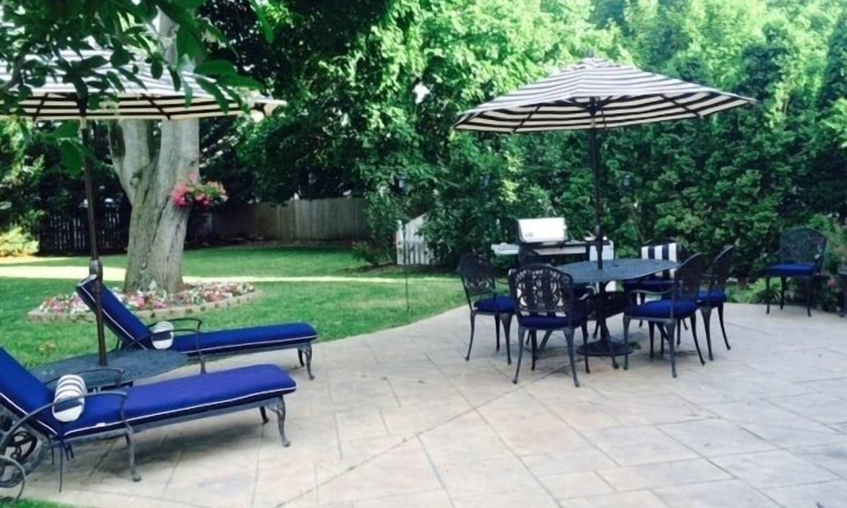 Manasquan House | Beautiful Beaches and backyard fun awaits!