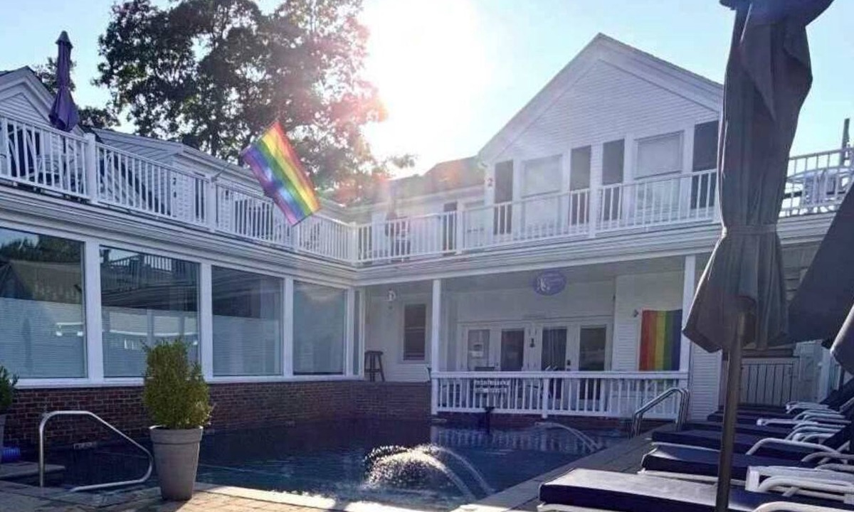 Provincetown Condo | Beautiful condo near the ocean with heated pool, hot tub, grills and kitchenette