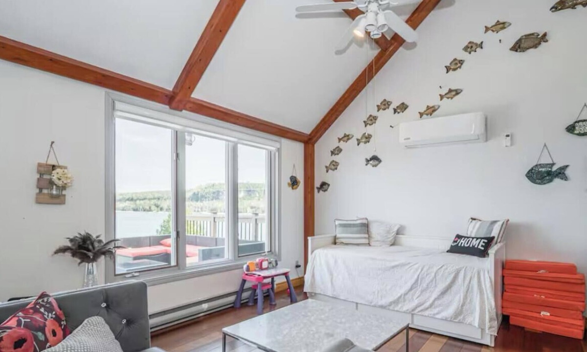 Lion's Head House | Beautiful cottage style Waterfront house on Georgian Bay. Pet-Friendly!