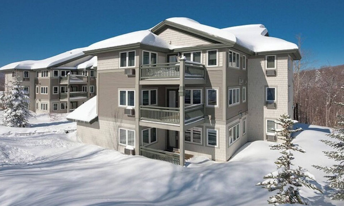 Jeffersonville Resort | Beautiful Deluxe 2 Bedroom Condo in Smugglers Notch Resort