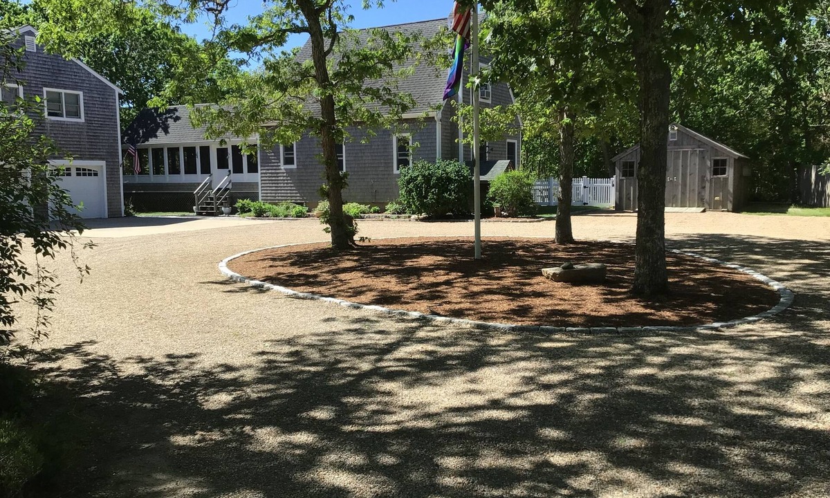 Edgartown House | Beautiful Edgartown Home-3 BR/2.5BA, Hot Tub, Gourmet Kitchen, Dogs OK!