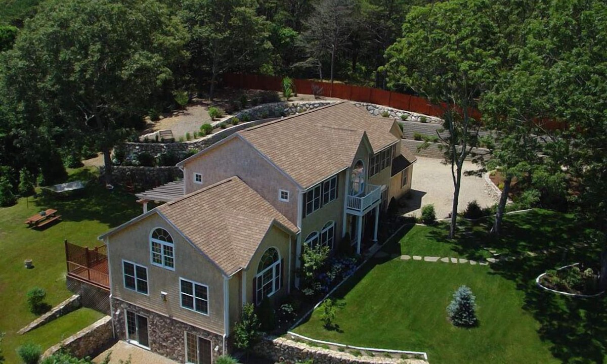 Oak Bluffs Apartment | Beautiful Landscaped Grounds and Pond & Kayaks