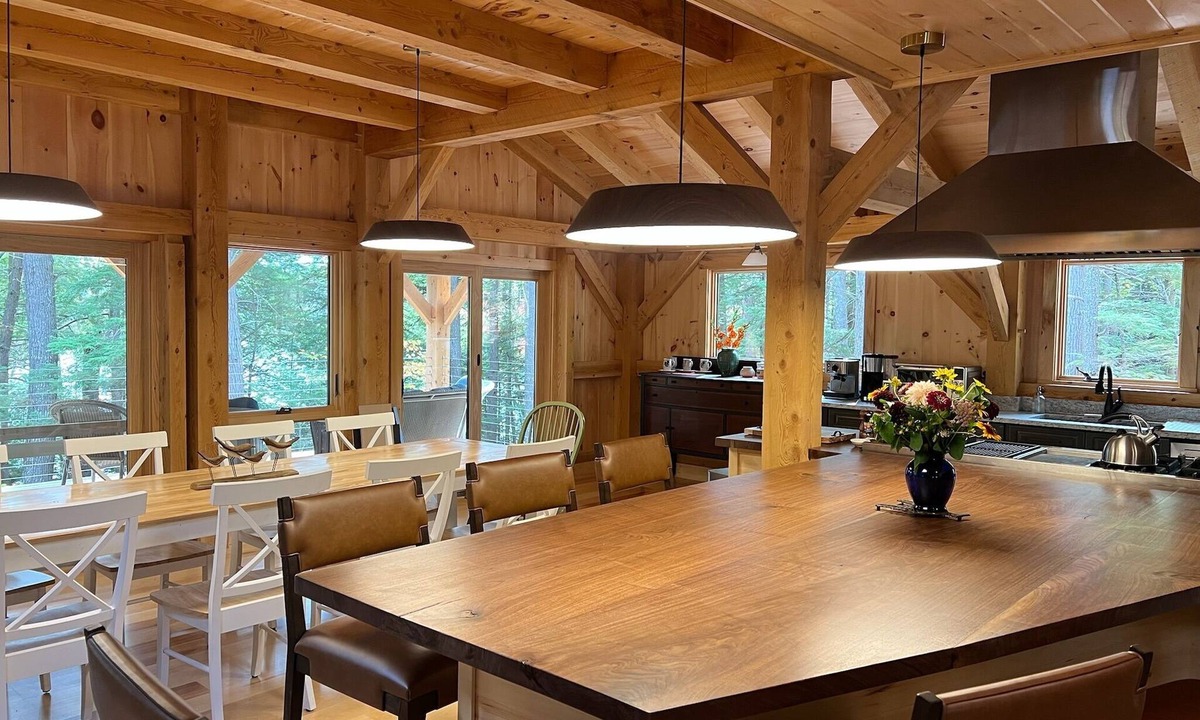 Mount Vernon House | Beautiful post & beam, 6 bedroom on a semi-private smaller pond.
