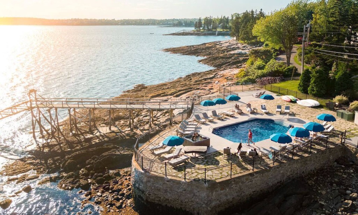 Isle of Springs Cabin | Beautiful Rm | Porch+HotTub+Pool | No Hidden Fees