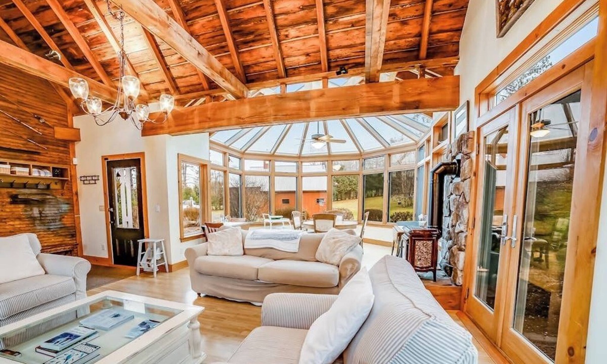 Lincoln House | Beautiful, rustic home w/on-site playground, deck, patio, grill, and fireplace