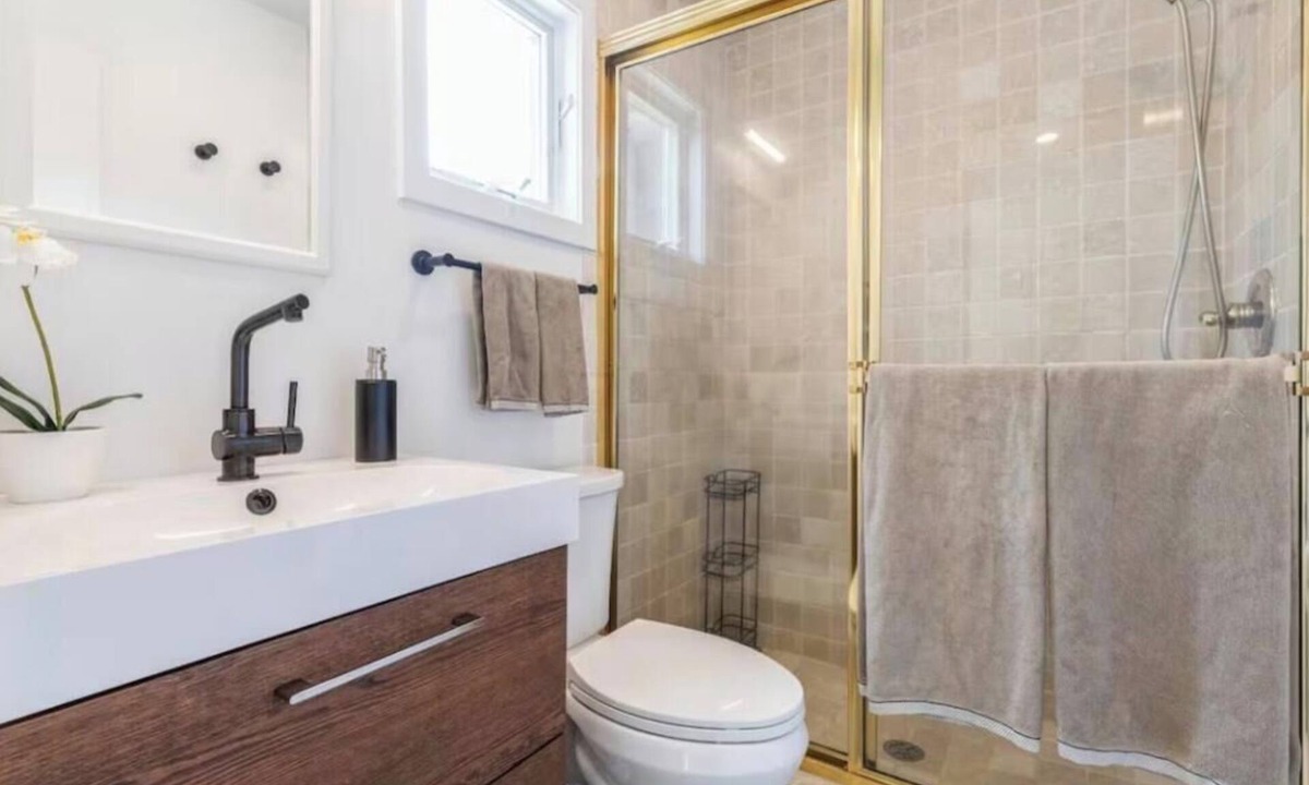 Sag Harbor House | Beautiful Sag Harbor Retreat Close to Village & Beaches