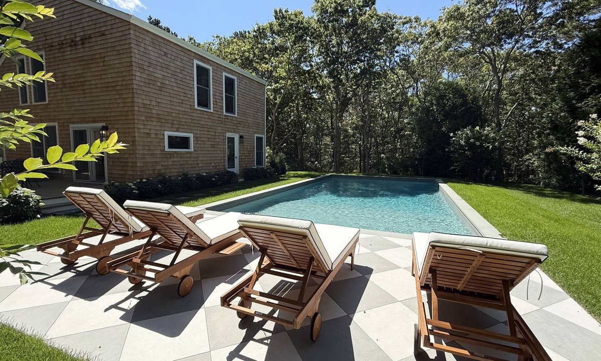 East Hampton House | Beautifully Renovated EH 4-Bedroom Summer Rental with Heated Pool