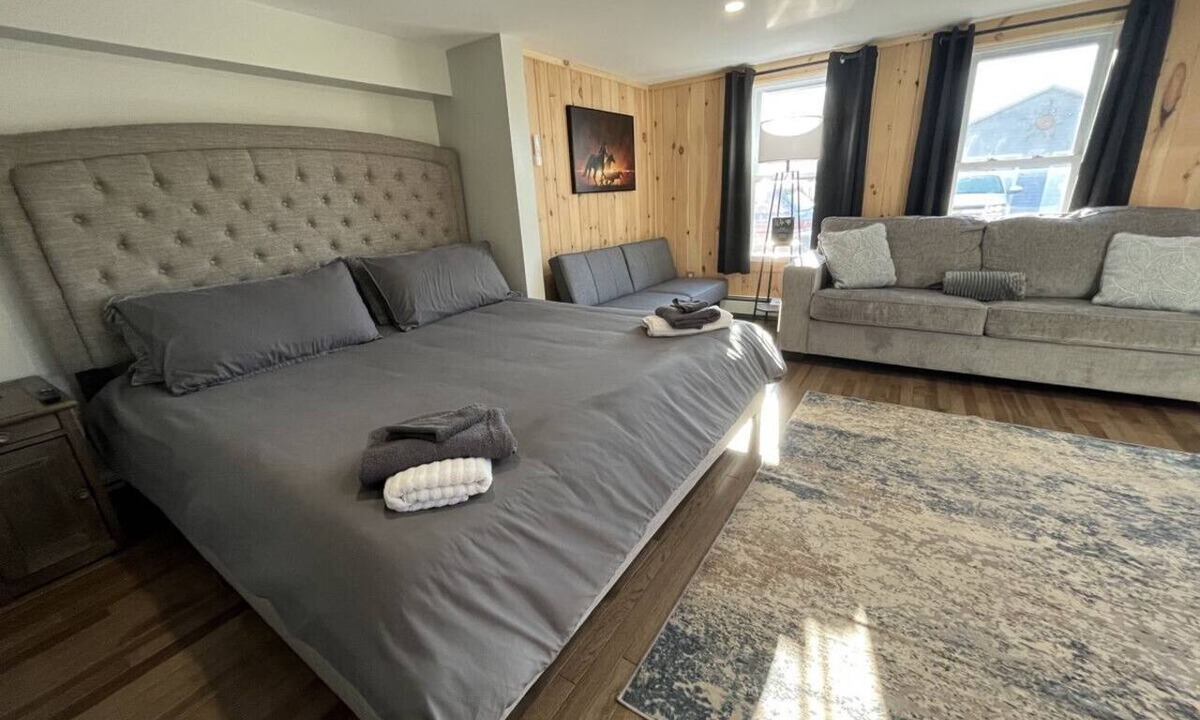 Stephentown Apartment | Berkshires Apartment at the Stephentown Hotel