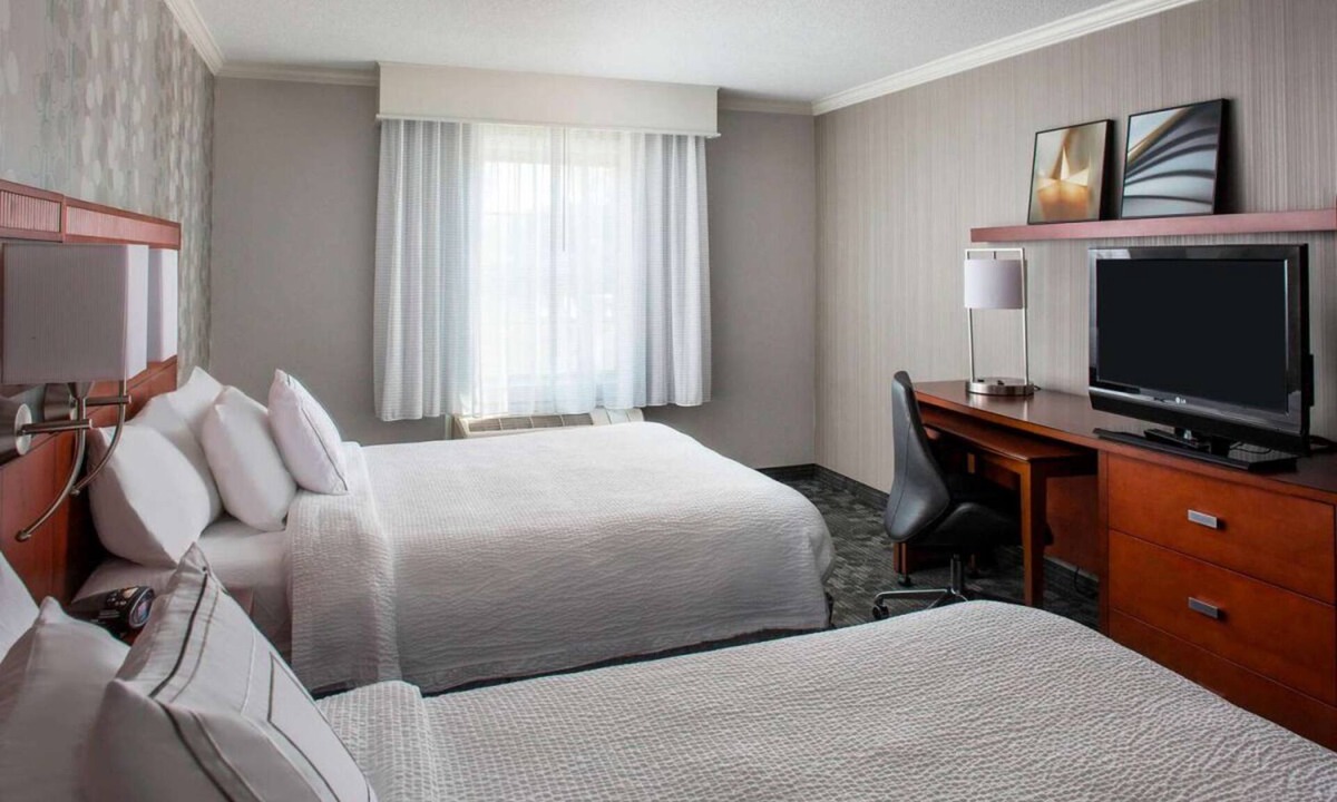 South Lowell Hotel | Best Choice! 4 Budget-Friendly Units, Pets Allowed
