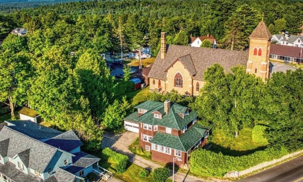 Hillcrest House | Best location in Lake Placid View of Mirror Lake