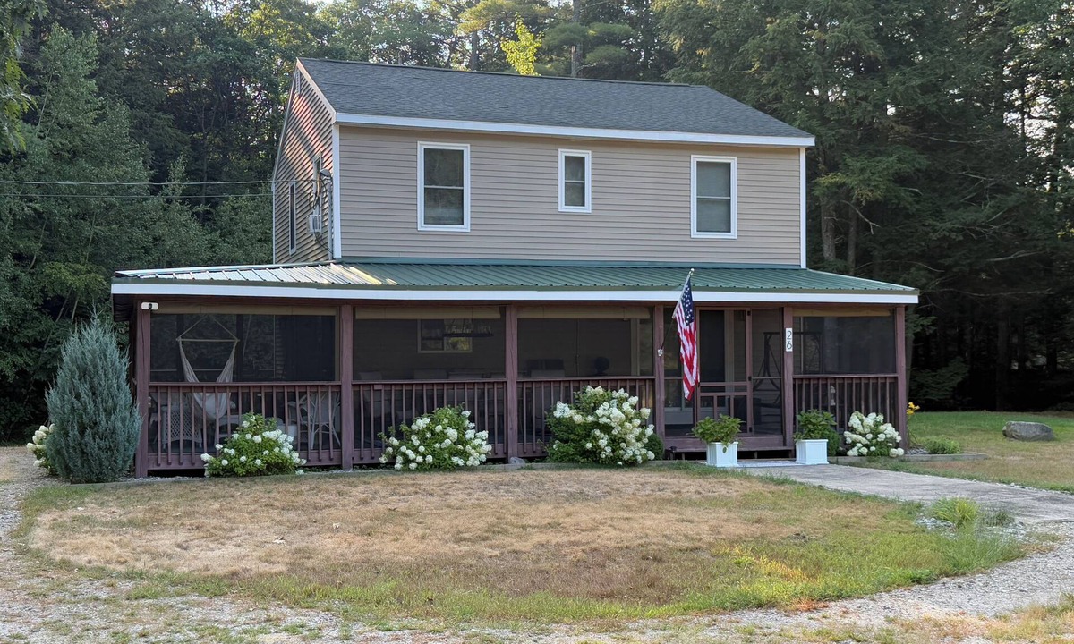 Moultonborough House | BEST RATES & DISCOUNTS Lake house with water access at public beach steps away