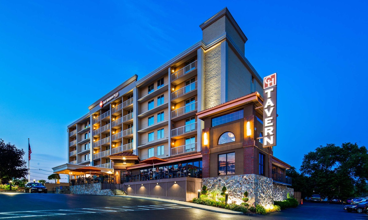 Piety Corner Hotel | Best Western Plus Waltham Boston