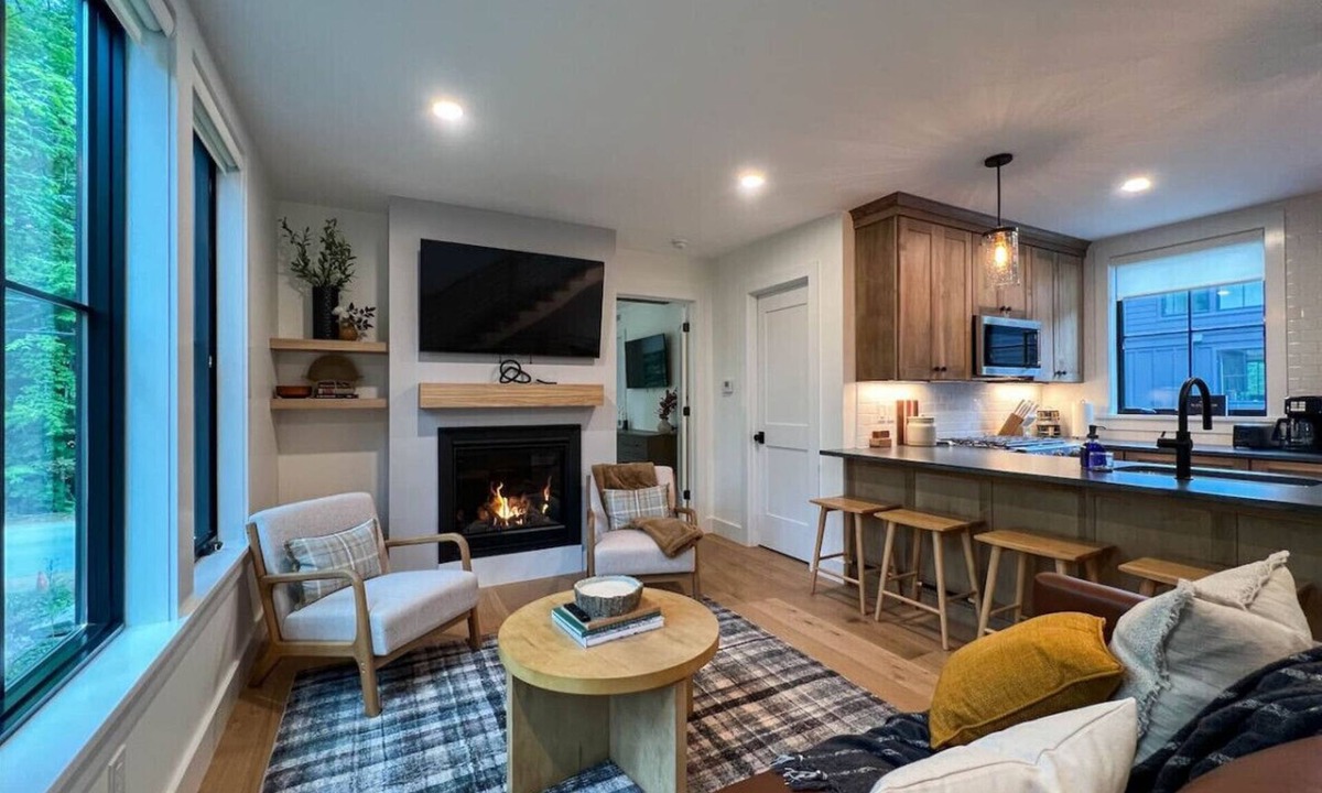 Cranmore Birches Villa | Black Diamond @ Cranmore Mt. | Brand new | Hot Tub