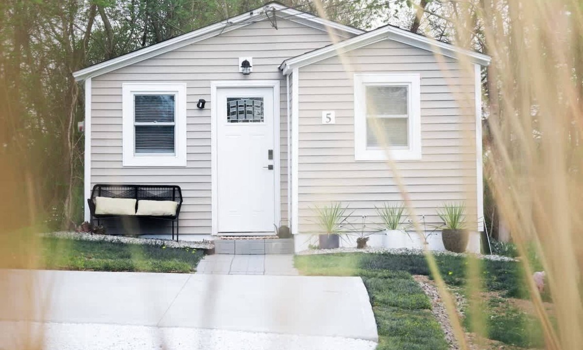 Niantic House | Black Point Bungalow Near Downtown Niantic