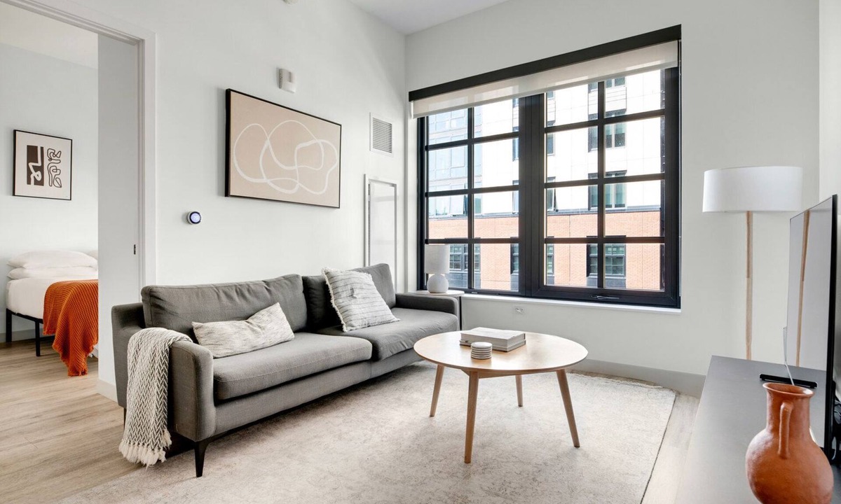 South of Washington Apartment | Blueground | South of Washington, w/d, nr Boston Common