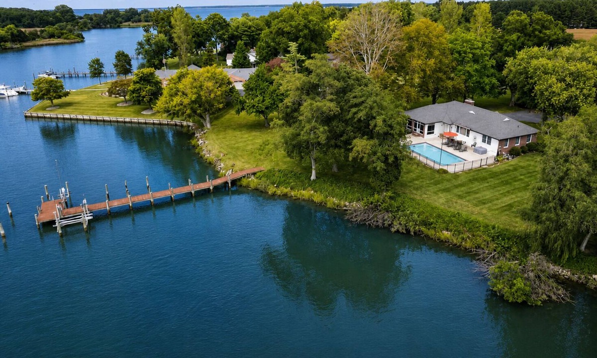 Cambridge House | BOAT, FISH, CRAB, SWIM, RELAX! WELCOME TO YOUR EASTERN SHORE ESCAPE!
