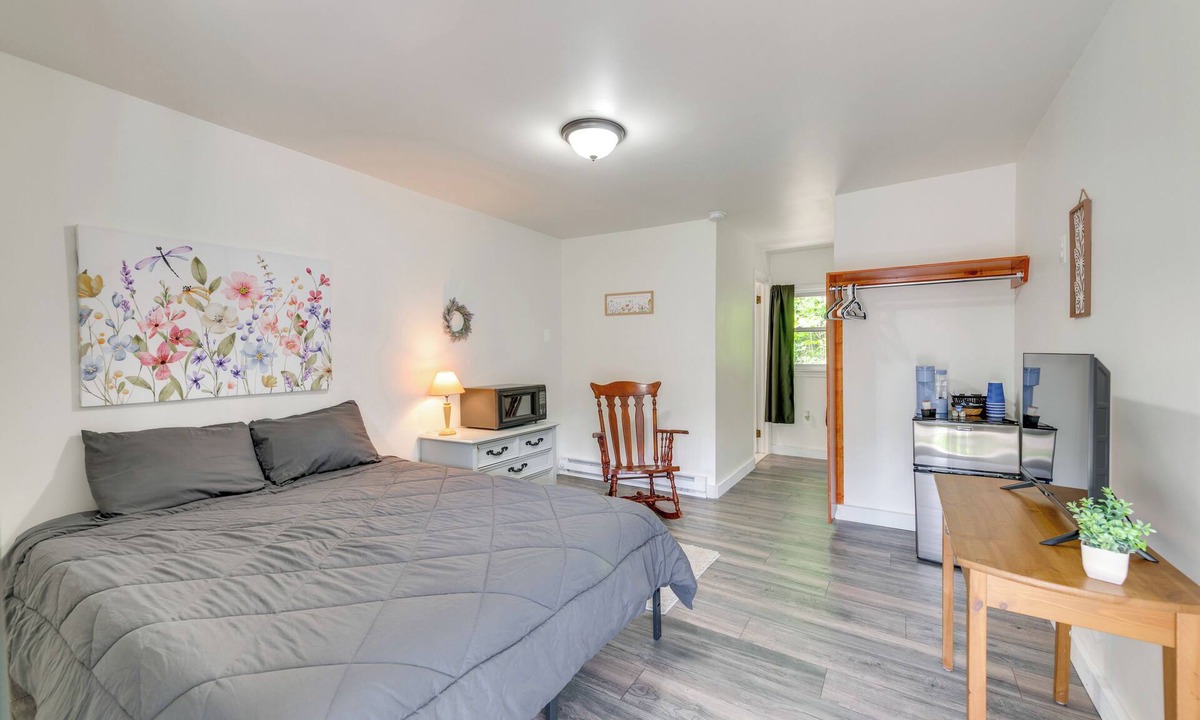 Schroon Lake Apartment | Boat, Fish & Hike! All-Season Schroon Lake Getaway
