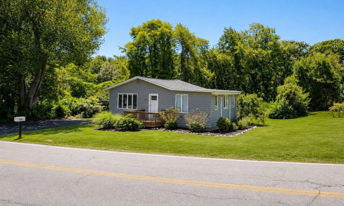 Bonnet Shores House | Bonnet Shores 3BR + Community Beach Pass