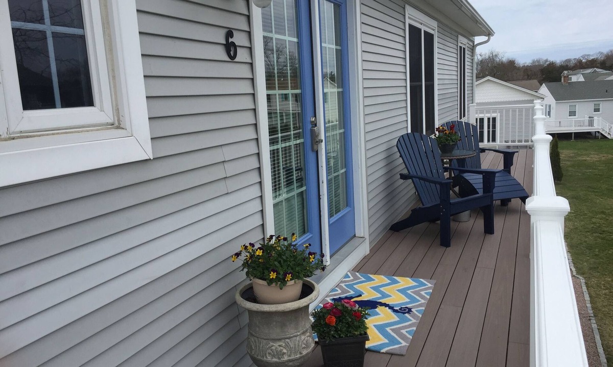 Misquamicut Condo | Book now for Summer 2026! Great Location! Beach Parking Pass!