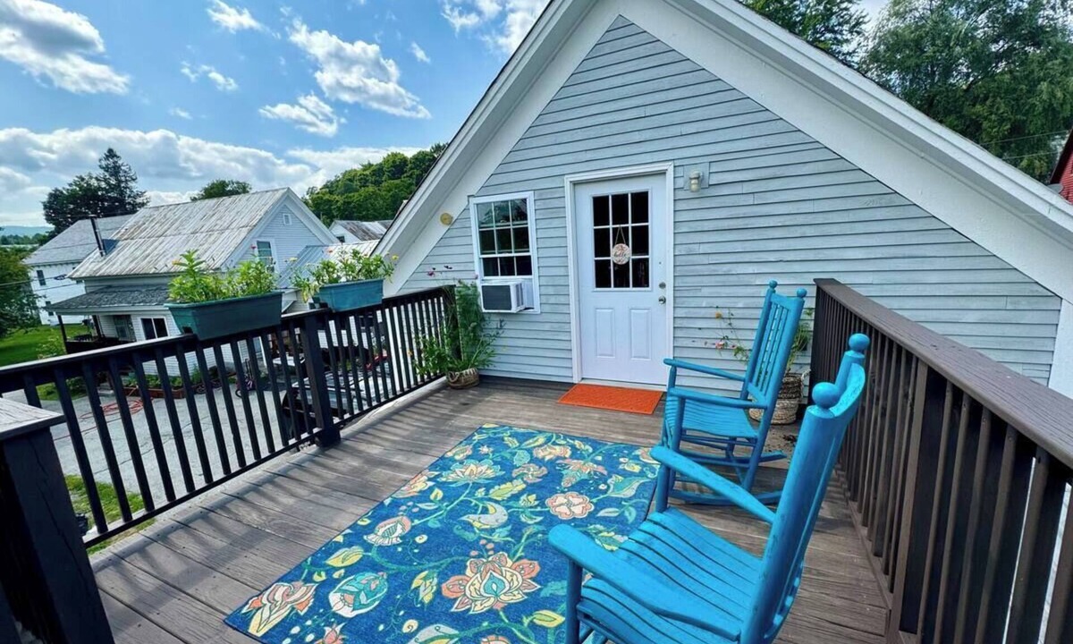 Bradford Apartment | Bradford VT apt I-91 access + Wi-Fi + parking