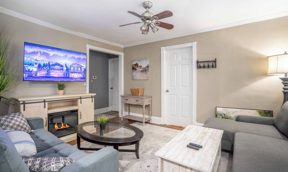 East Massapequa Apartment | Brand New 2 BR Apt. with FREE Wifi and Laundry!