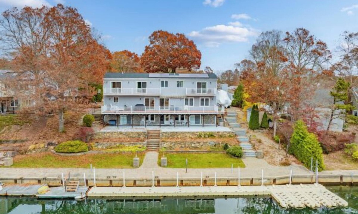 East Falmouth House | BRAND NEW LISTING! 6BD Waterfront Retreat-Central AC, Private Dock, Eel Pond Inlet