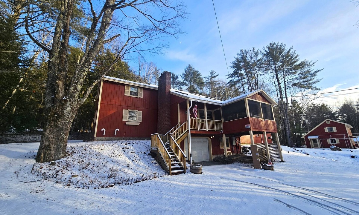 Brant Lake House | Brant Lake Retreat–Sleeps 25 | Hot Tub | Gore Mtn.
