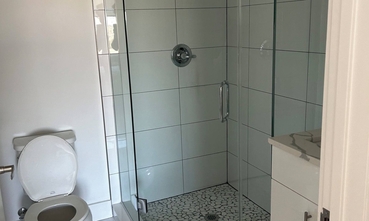 North Bergen Apartment | Bright 2-bedroom apartment available for the World Cup!
