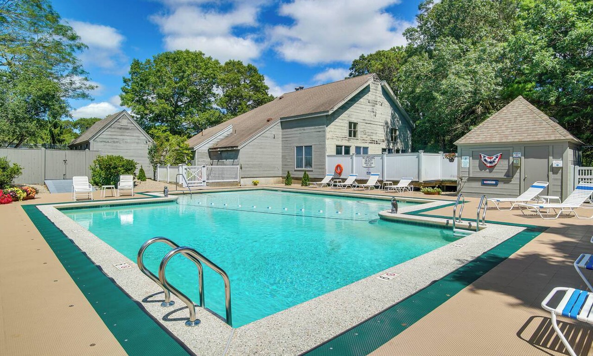 Mews Village Condo | Bright, Coastal Mashpee Condo Near the Commons