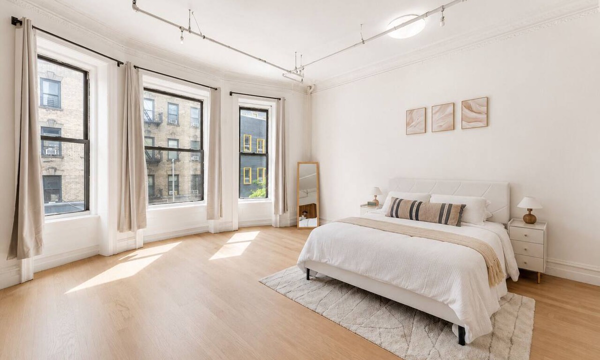 Washington Heights Apartment | Bright Uptown Manhattan Studio Near Subway and Dining