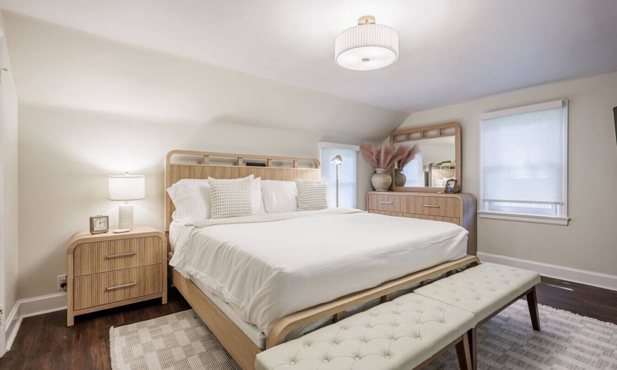 Rochester House | Brighton Stay Near URMC | King Bed, Home Cinema & Backyard