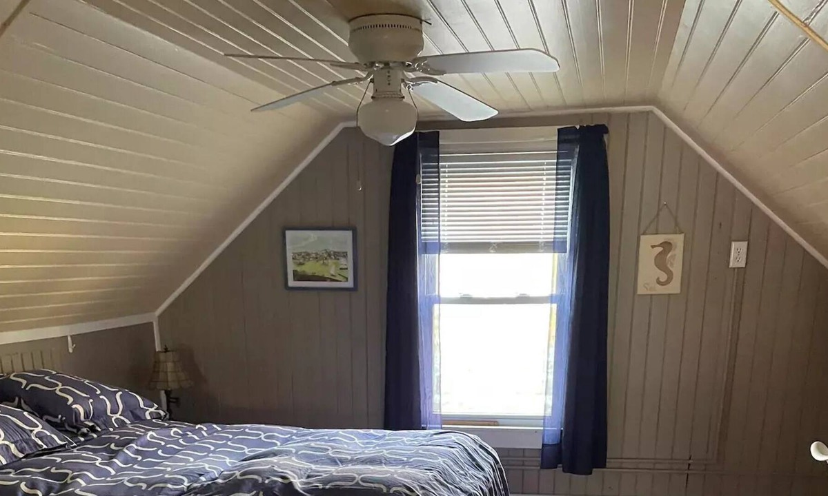 Bristol House | Bristol, RI recently renovated waterfront cottage