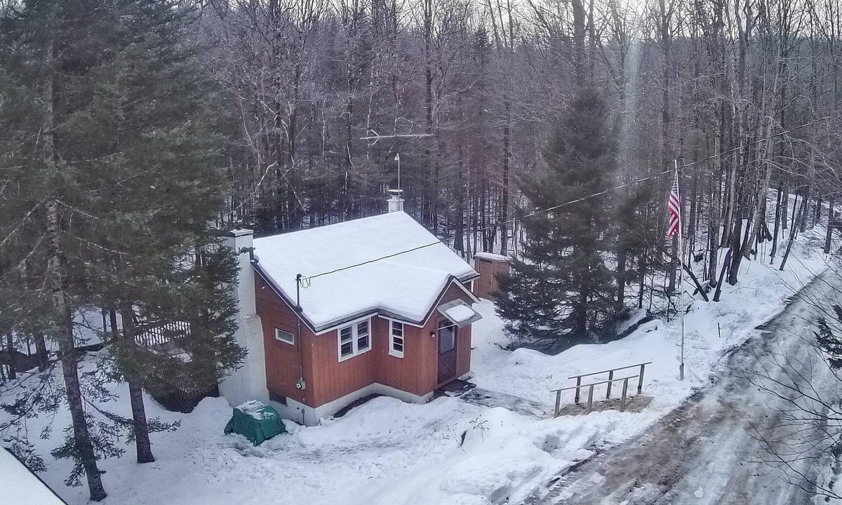 Readsboro Cottage | Brookside cottage near the mountains and outdoor recreation