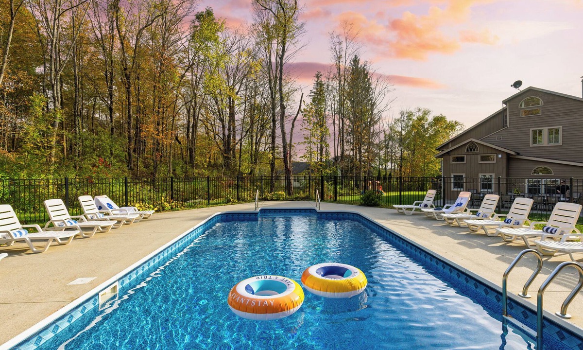 Stephentown House | Brookside Mountain Retreat | 13BR | Heated Pool, Hot Tub + Game Room