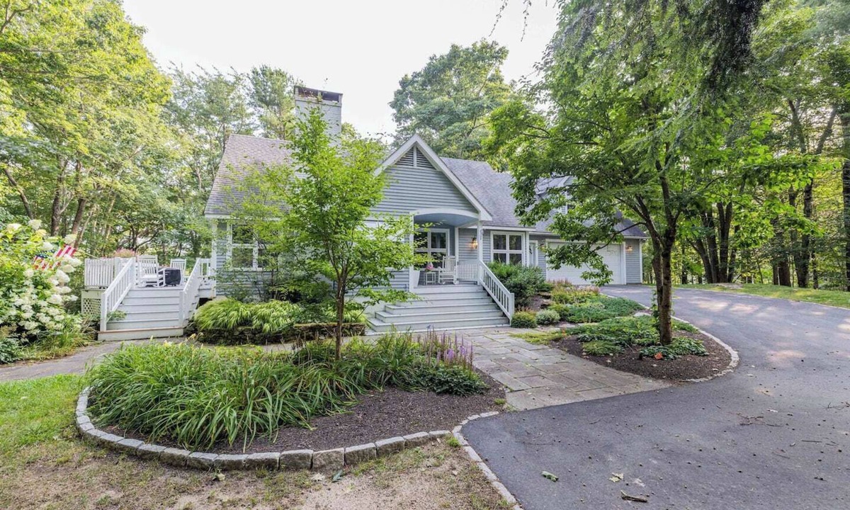 Kennebunk House | Bufflehead Hideaway | Walk to Restaurants, Galleries, and Boutique Shops.