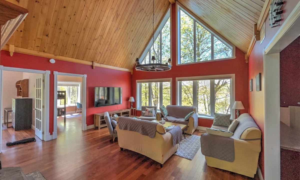 Jones Falls House | Luxury Waterfront Retreat: Whitefish Lodge on Rideau Lakes